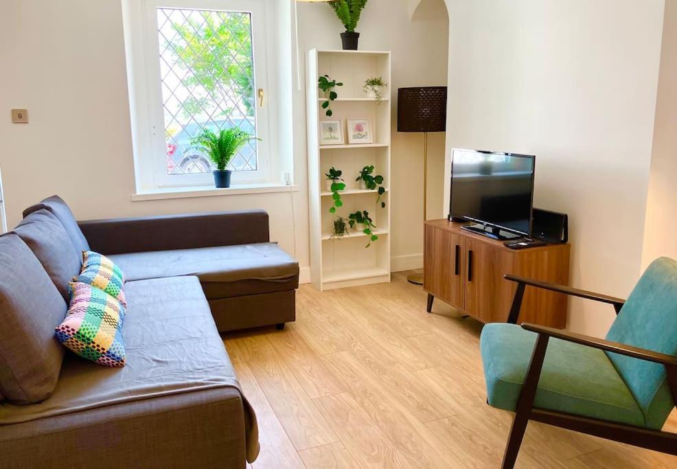 Beautiful Two Bedroom * Morriston