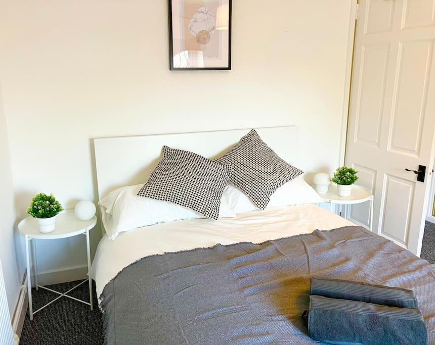 Beautiful Two Bedroom *