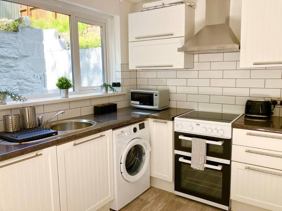Beautiful Two Bedroom *